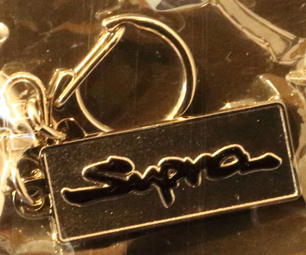 �L�[�z���_�[